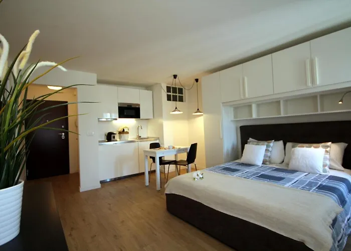 Yourbanflat Savonarola 144